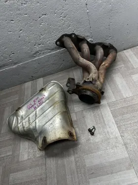 18100-prb-a01 Acura 02 03 04 Rsx Type-s -k20a2 Exhaust Manifold With Heat Shield -oem Header