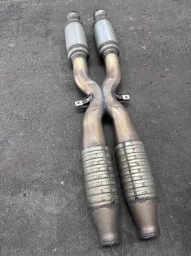 18307848117 Bmw 08-13 M3 E90 E92 E93 Center Mid Pipe Exhaust Oem