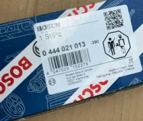 0444021013 Bosch Diesel Emissions Fluid Injector For Bmw E90 E70 335d X5
