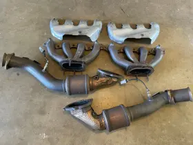 23433975 Chevrolet 2014-2019 Corvette C7 Z06 Oem Catalytic Converters And Exhaust Manifolds Downpipes