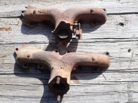 1676372 Chrysler Pair 1957-1958 Poly 331 354 Exhaust Manifolds Part #