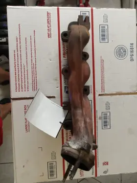 04792771ac Dodge Driver Left Exhaust Manifold 5.7l Fits 05-08 300 Oem