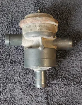 E8te-9b289-aa Ford 3 Way Egr Air Smog Pump Valve 85-96 F150 F250 Oem