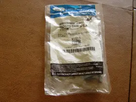 W0707753-s900 Ford Two Genuine Oem Catalytic Convertor Studs