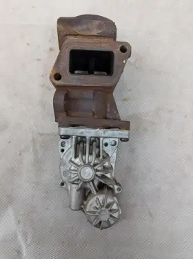 1060001190 Gm Duramax Diesel 6.6l Egr Valve Sierra Silverado Denali Oem