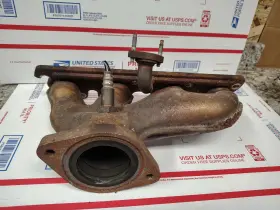 12557767 Gm 1998-2011 Right Exhaust Manifold 4.6l Seville Deville Eldorado Dts
