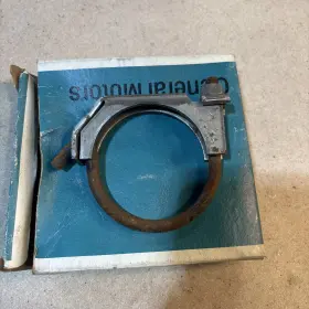 684169 Gmc Motorhome 2 1/4 Exhaust Clamp Nos