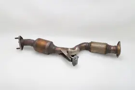 18160-6l2-a00 Honda Insight 19-21 Exhaust Pipe Muffler A 1.5l C004 Oem 2019