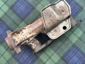 1031425002 Mercedes-benz W126 C126 Exhaust Manifold Egr 3.0l