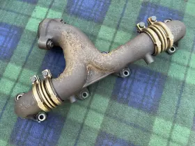 1161421302 Mercedes-benz R107 380sl Left Engine Exhaust Manifold