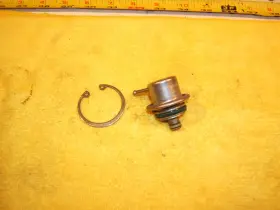 0280160612 Mercedes Benz 280 160 612 R129 1994 Sl600 Engine Fuel Rail Pressue Genuine 1 Regulator