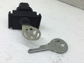 133857131b Volkswagen Vw 74 To 79 Glove Box Lock 2 Keys Super Beetle Genuine