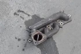 327-59143 Volvo 2004 V40 Exhaust Manifold 1.9l 4 Cylinder 9497861